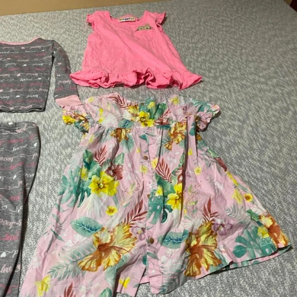 Girls 3+  clothes bundle. SKU-B3